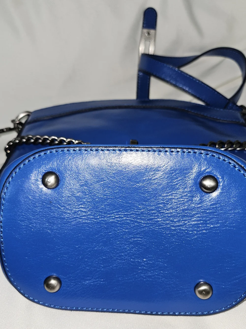 Patricia Nash compact bucket